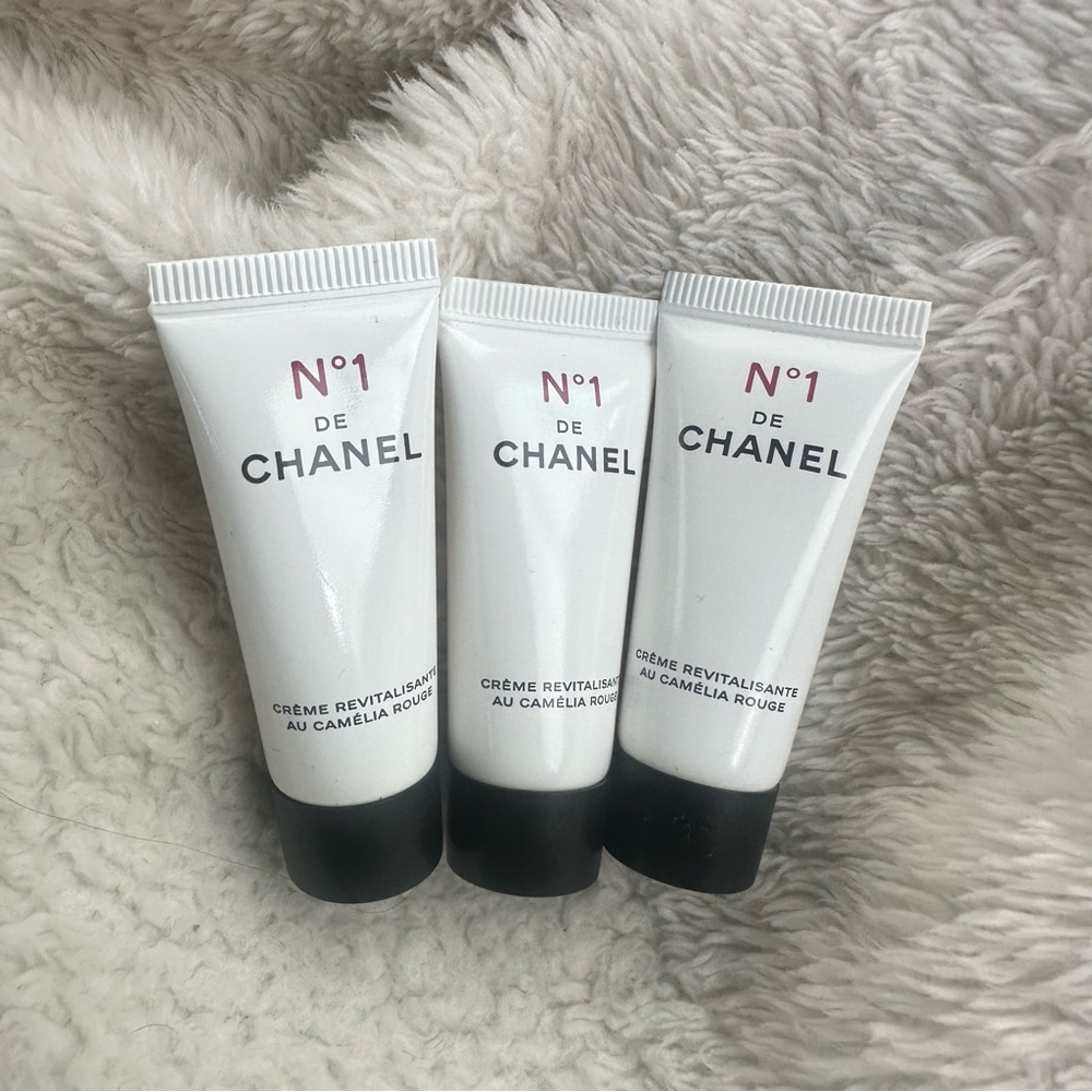 No 1 de Chanel Creme Revitalisante au Camélia Rouge